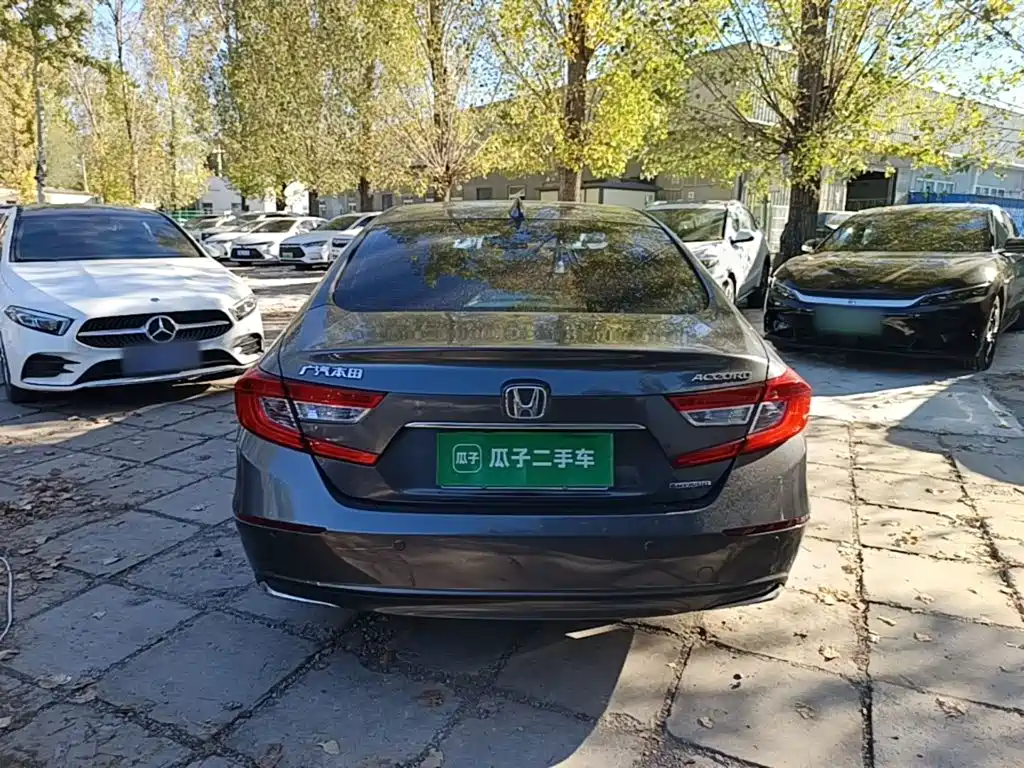 Honda Accord — фото 5