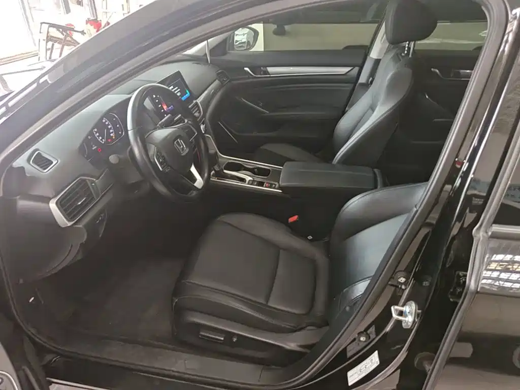 Honda Accord — фото 14