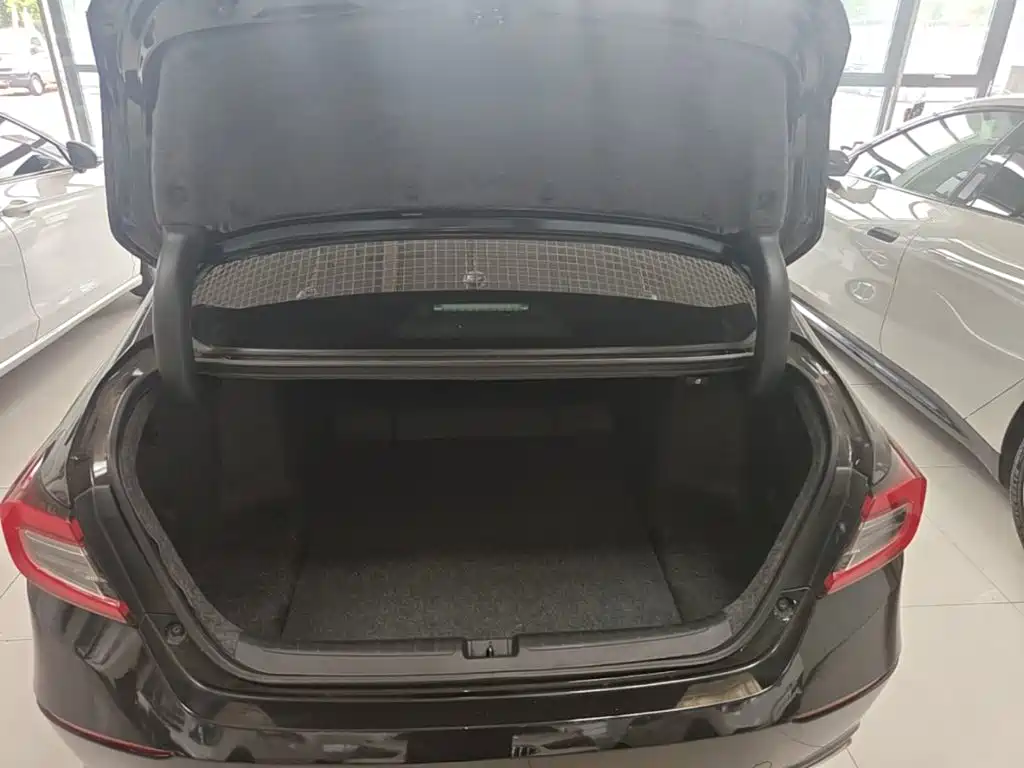 Honda Accord — фото 18