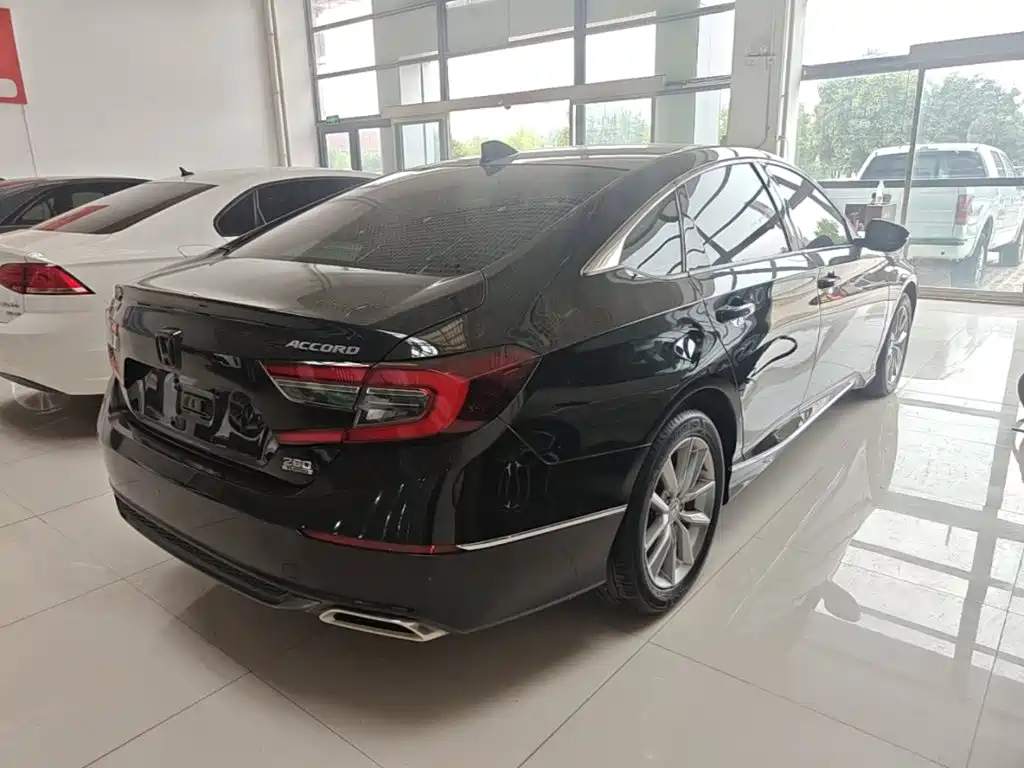 Honda Accord — фото 6