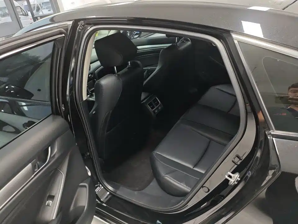 Honda Accord — фото 5