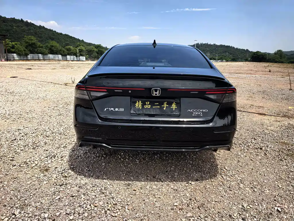 Honda Accord — фото 11