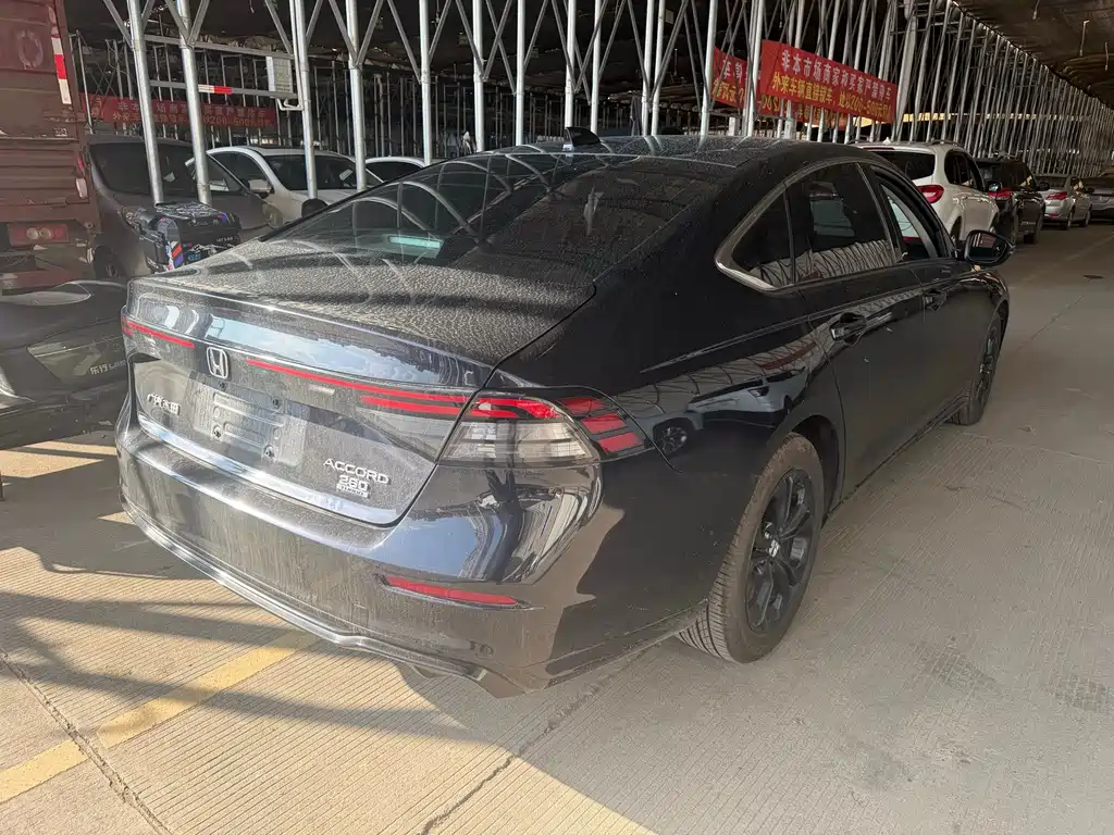 Honda Accord — фото 5
