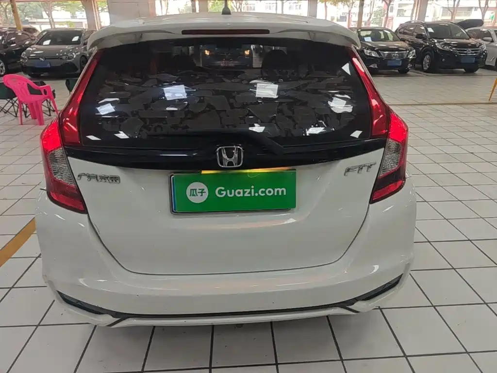 Honda Fit — фото 5