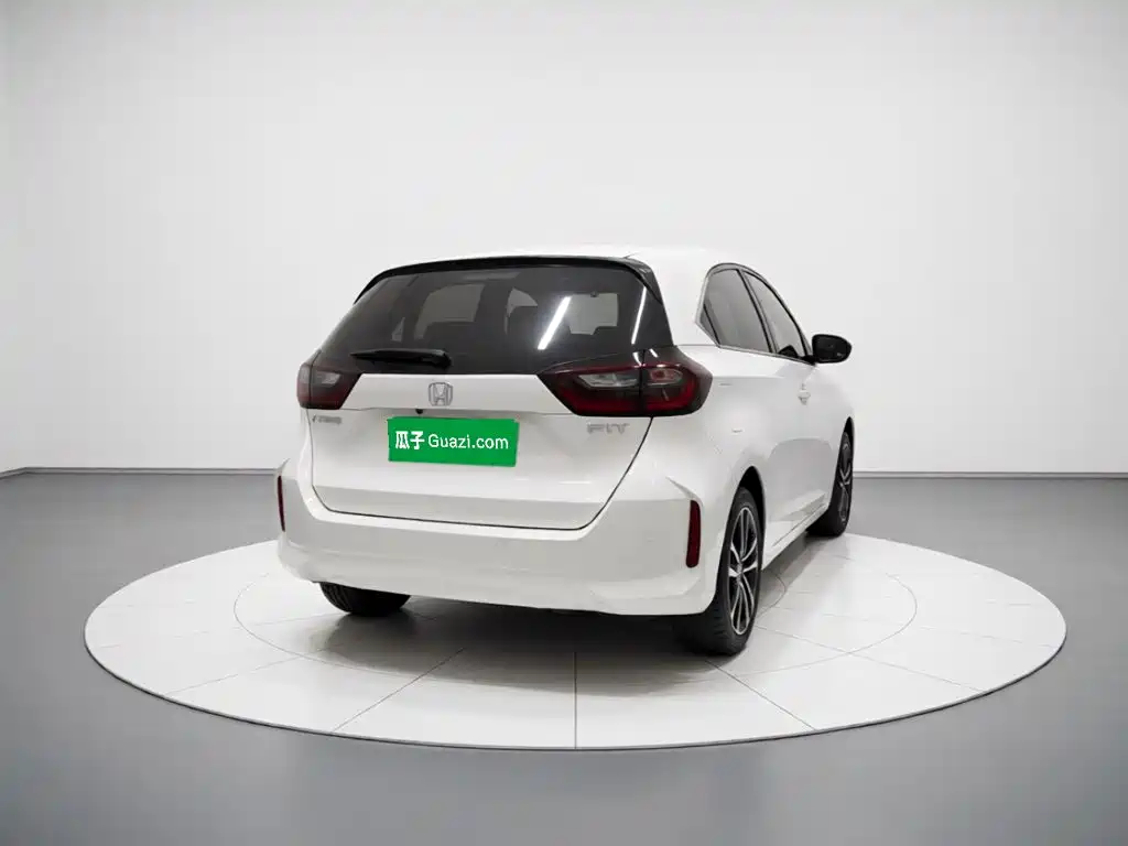 Honda Fit — фото 3