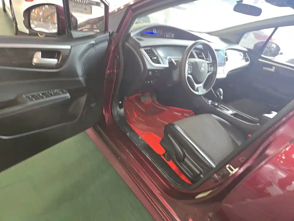 Honda Jade — фото 15