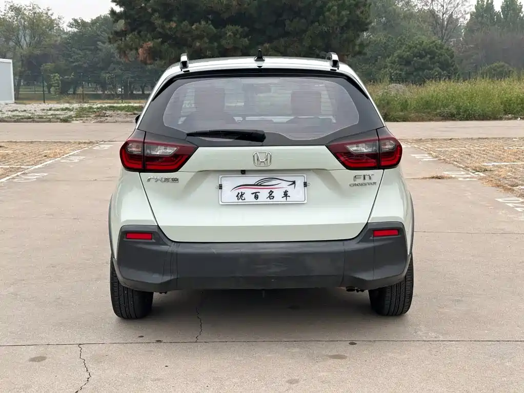 Honda Fit — фото 5
