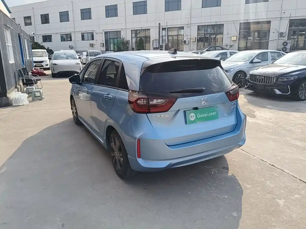 Honda Fit — фото 4