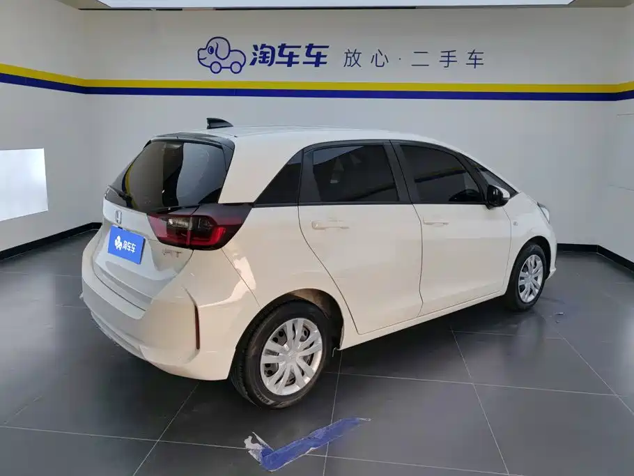 Honda Fit — фото 3