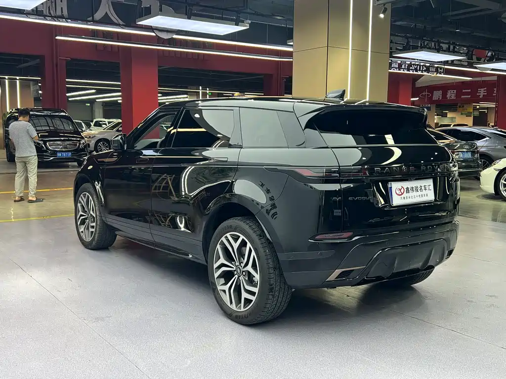 Land Rover Evoque — фото 15