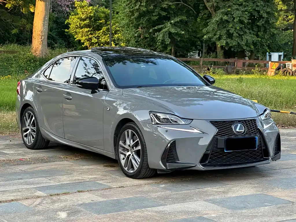 Lexus IS — фото 3