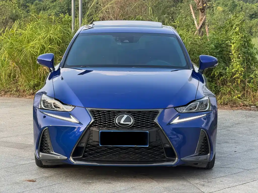 Lexus IS — фото 2