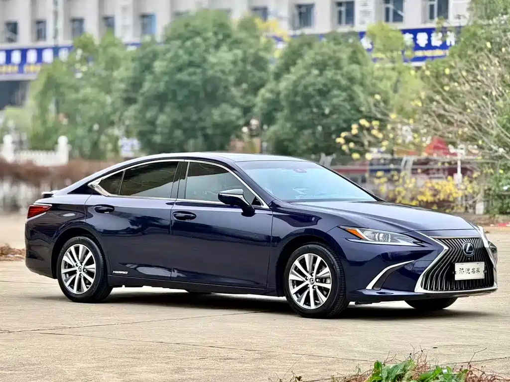 Lexus ES — фото 3