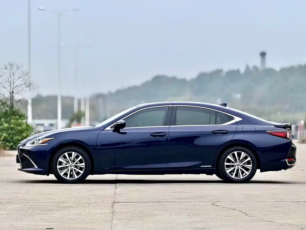Lexus ES — фото 4