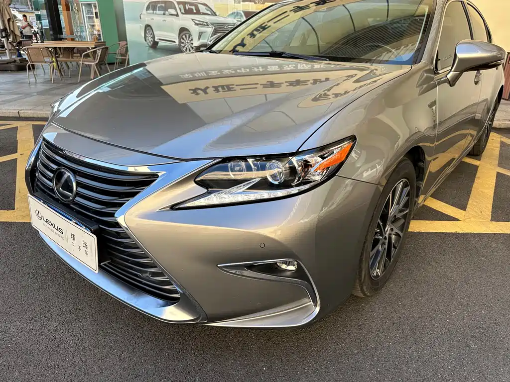 Lexus ES — фото 2
