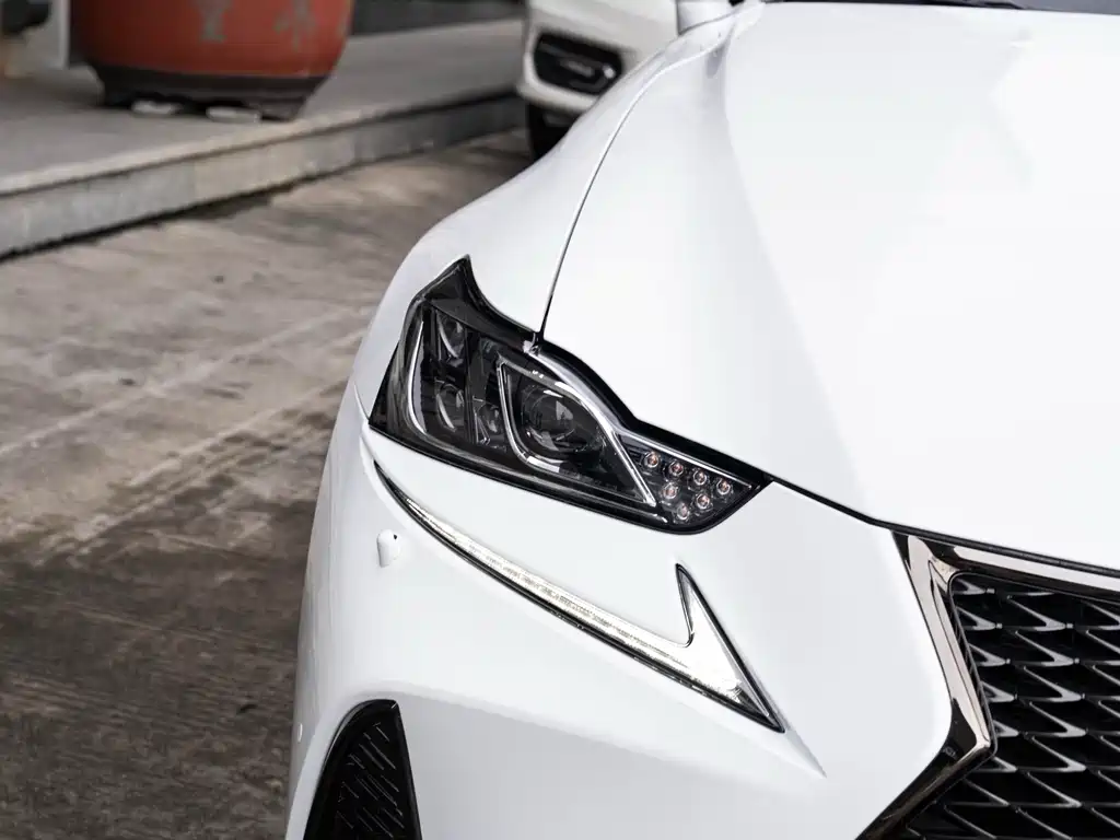 Lexus IS — фото 6