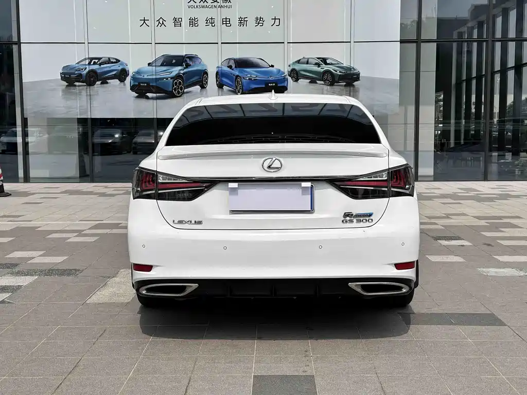 Lexus GS — фото 3