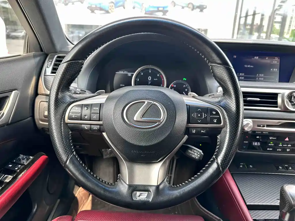 Lexus GS — фото 8
