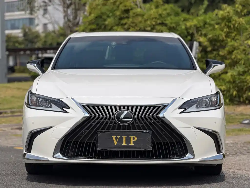 Lexus ES — фото 2