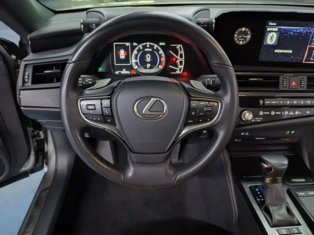 Lexus ES — фото 10