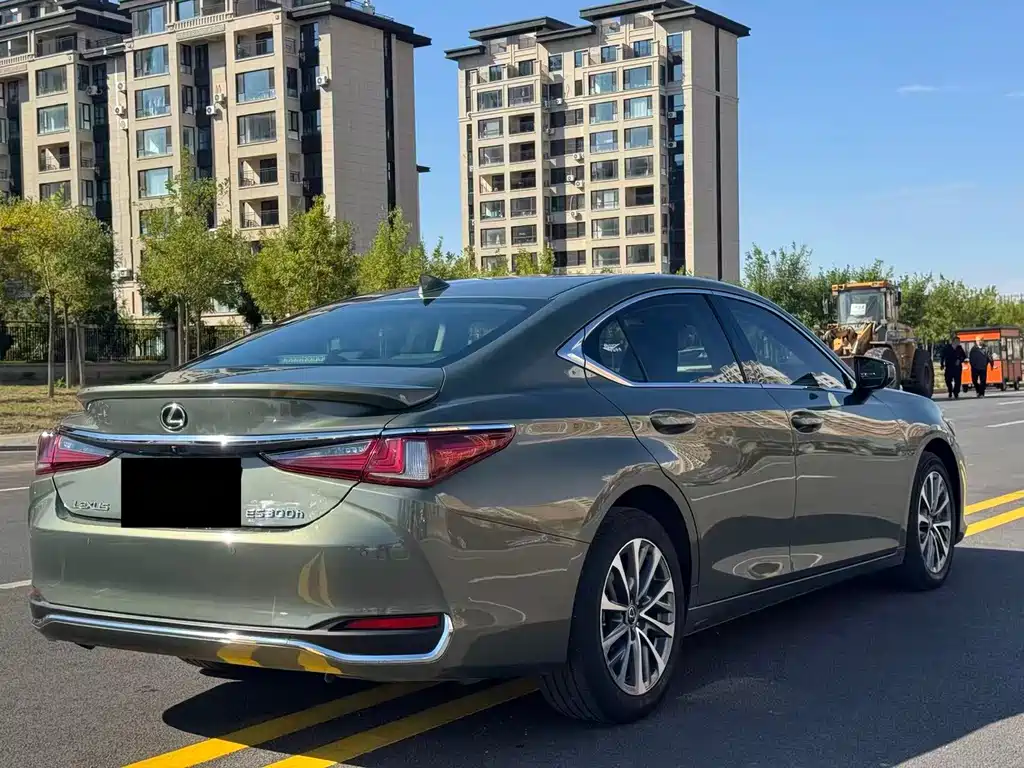 Lexus ES — фото 9