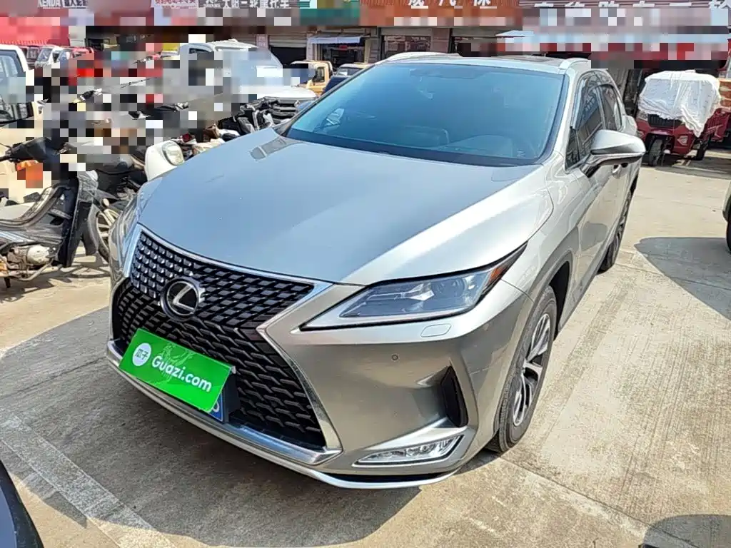 Lexus RX — фото 1