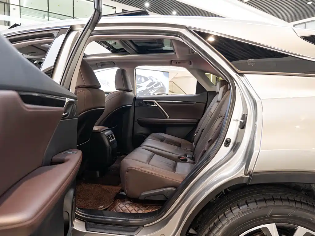 Lexus RX — фото 10