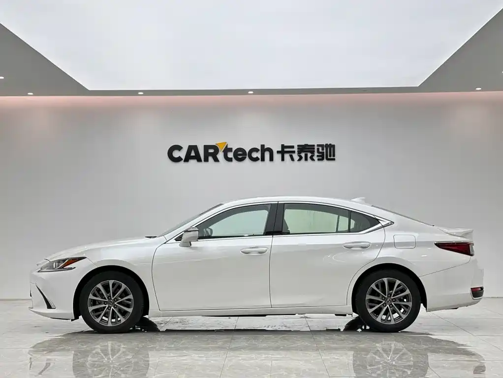 Lexus ES — фото 2