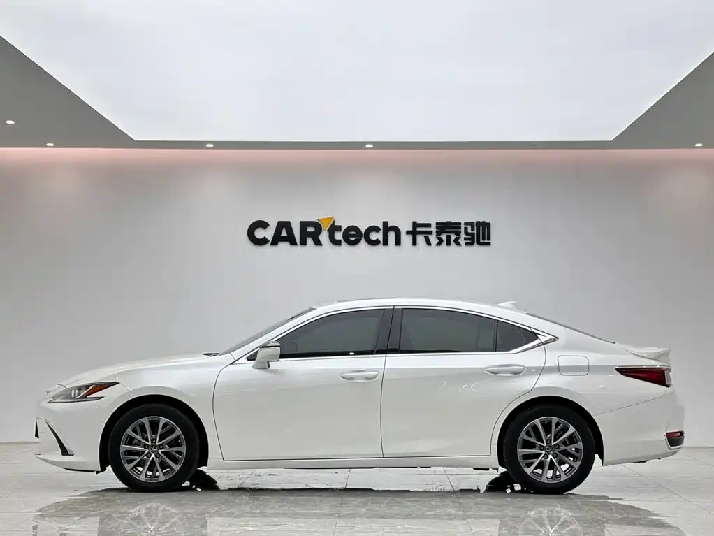 Lexus ES — фото 2