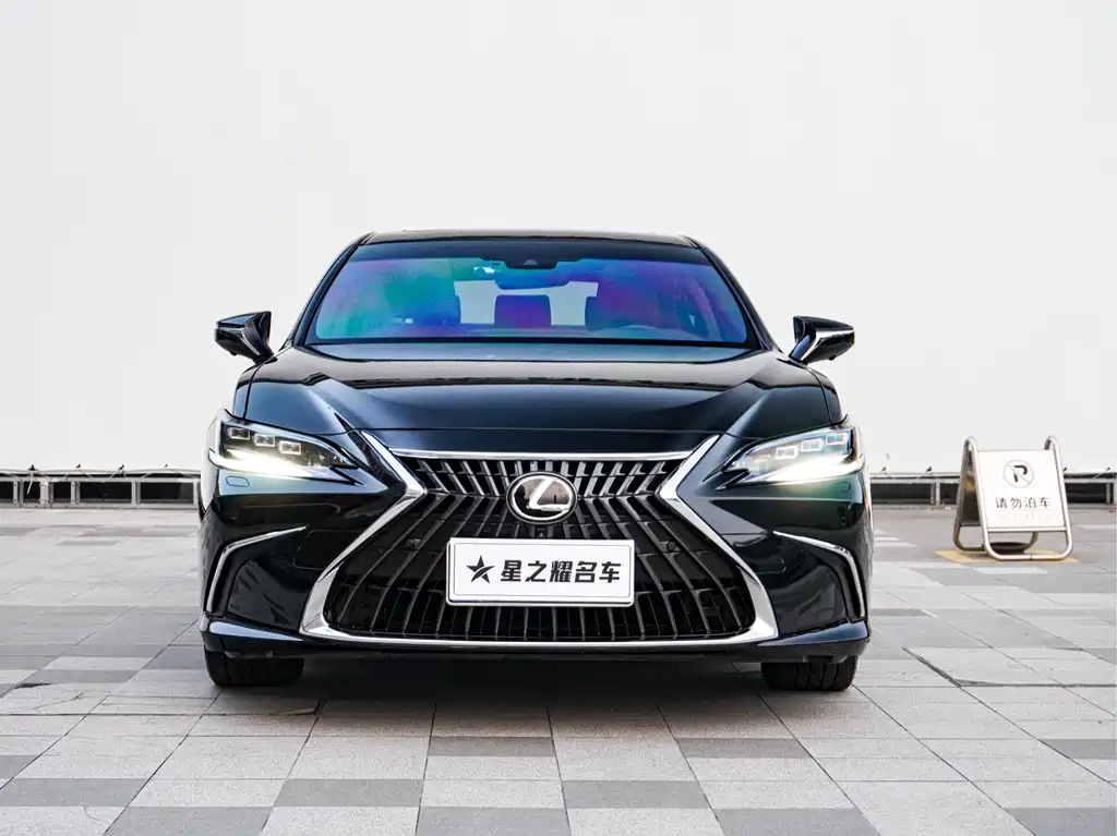 Lexus ES — фото 4