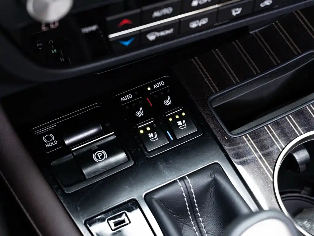 Lexus RX — фото 19