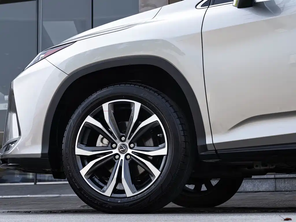 Lexus RX — фото 8