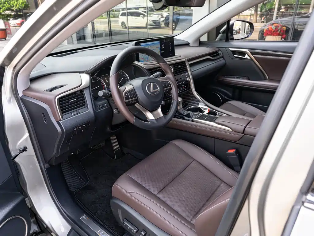 Lexus RX — фото 9