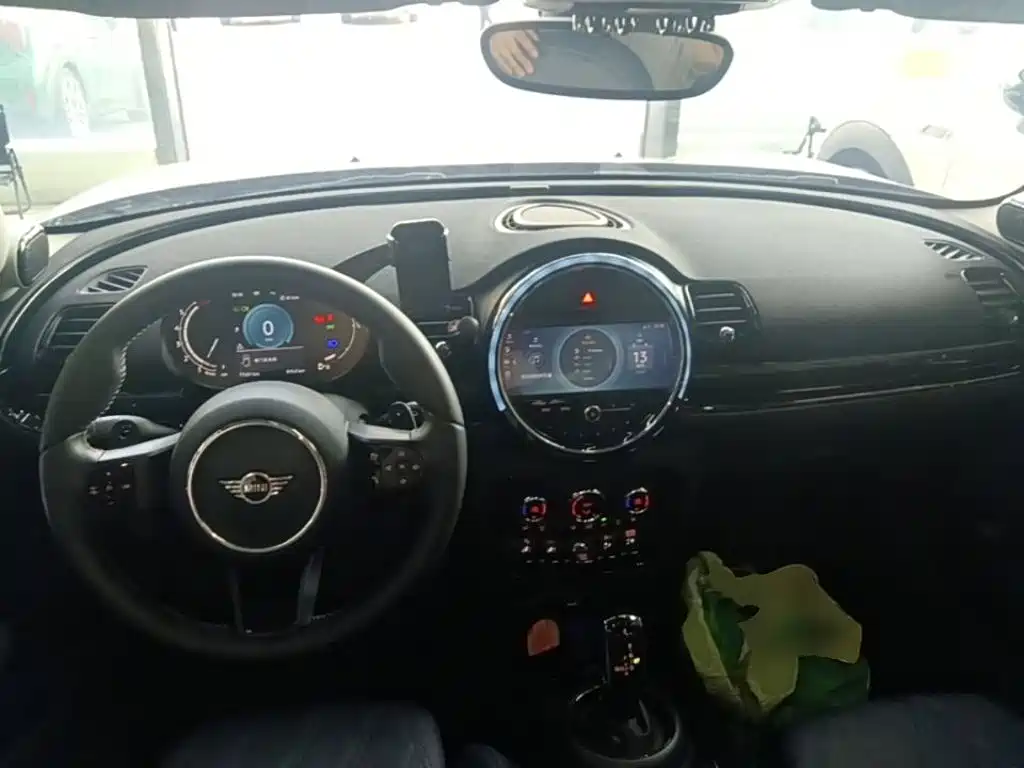 MINI Mini Clubman — фото 9