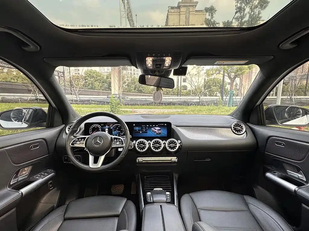 Mercedes-Benz GLA — фото 13