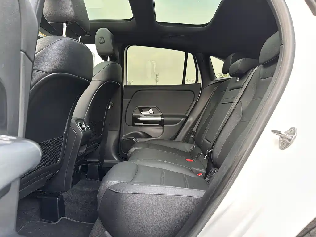 Mercedes-Benz GLA — фото 14