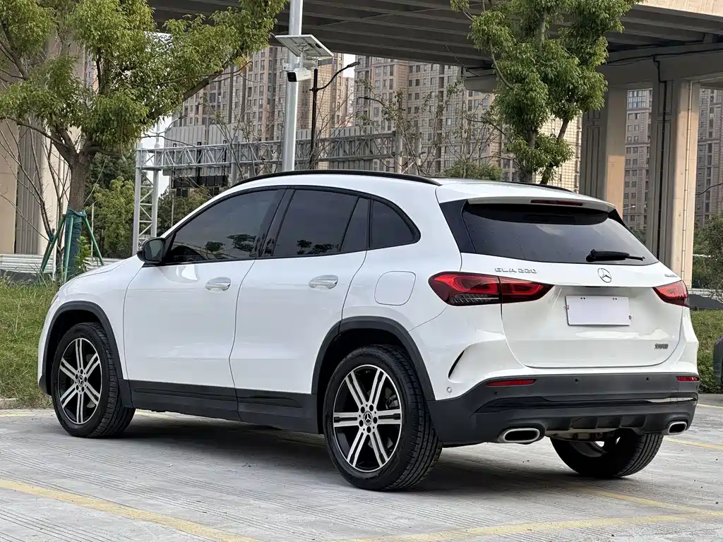 Mercedes-Benz GLA — фото 18