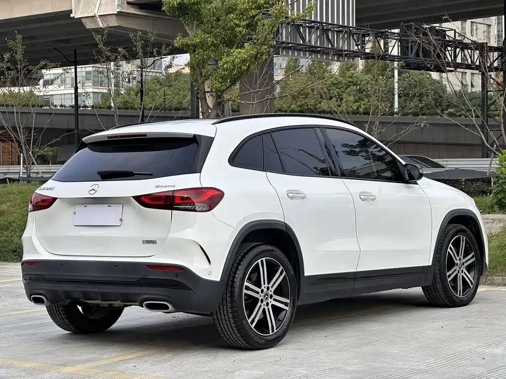 Mercedes-Benz GLA — фото 19