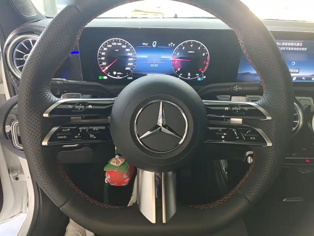 Mercedes-Benz A-Class — фото 10