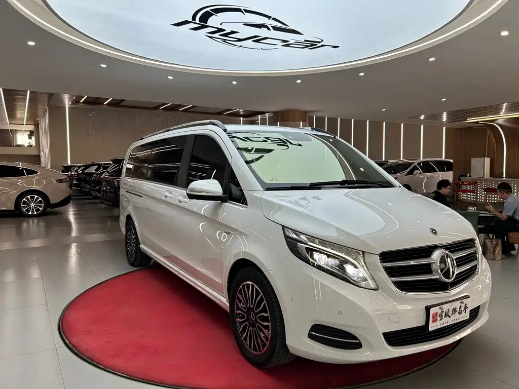 Mercedes-Benz V-Class — фото 3