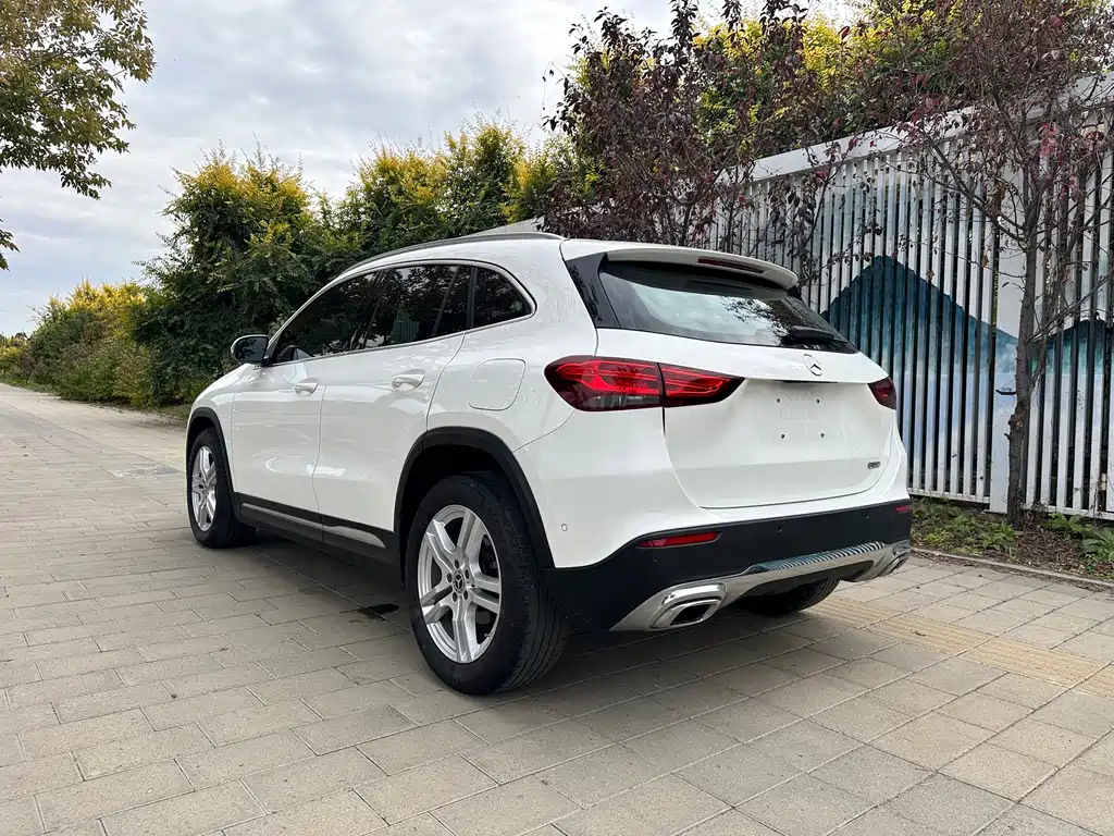 Mercedes-Benz GLA — фото 8