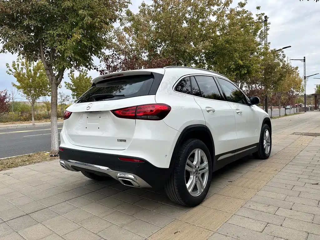 Mercedes-Benz GLA — фото 9