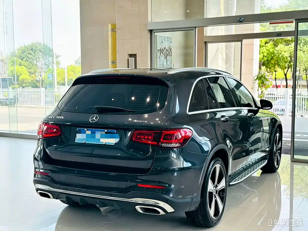 Mercedes-Benz GLC — фото 7