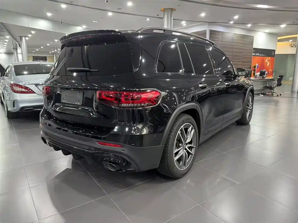 Mercedes-Benz GLB AMG — фото 5