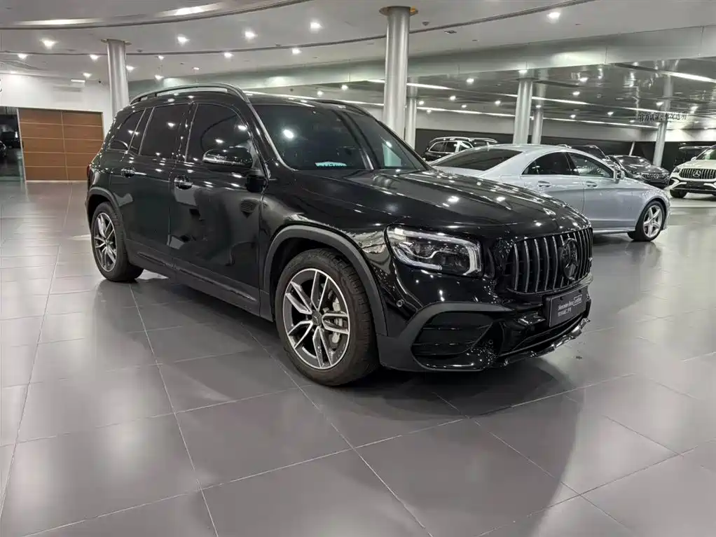 Mercedes-Benz GLB AMG — фото 7