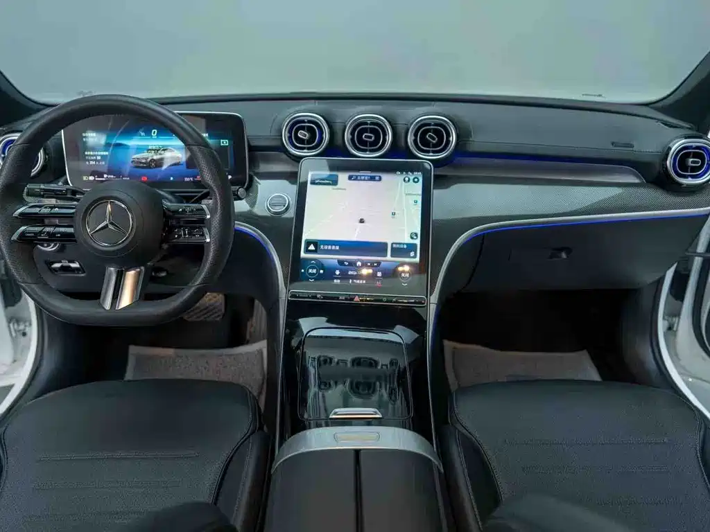 Mercedes-Benz C-Class — фото 11