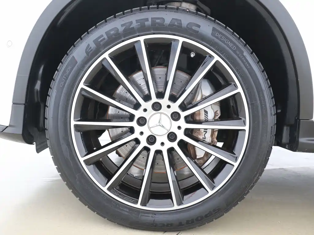 Mercedes-Benz GLC Coupe AMG — фото 11
