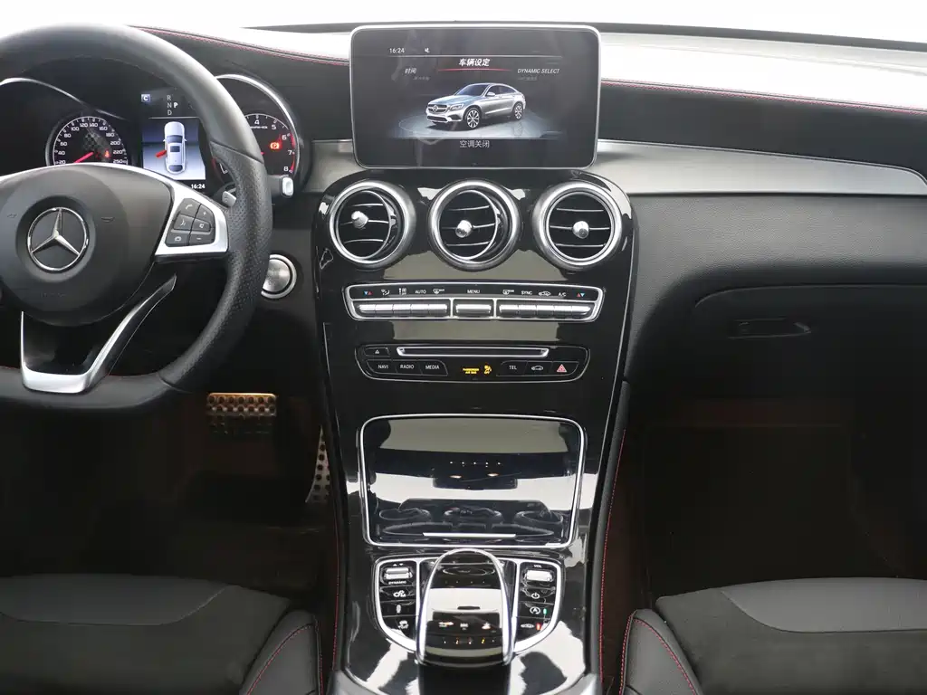 Mercedes-Benz GLC Coupe AMG — фото 8