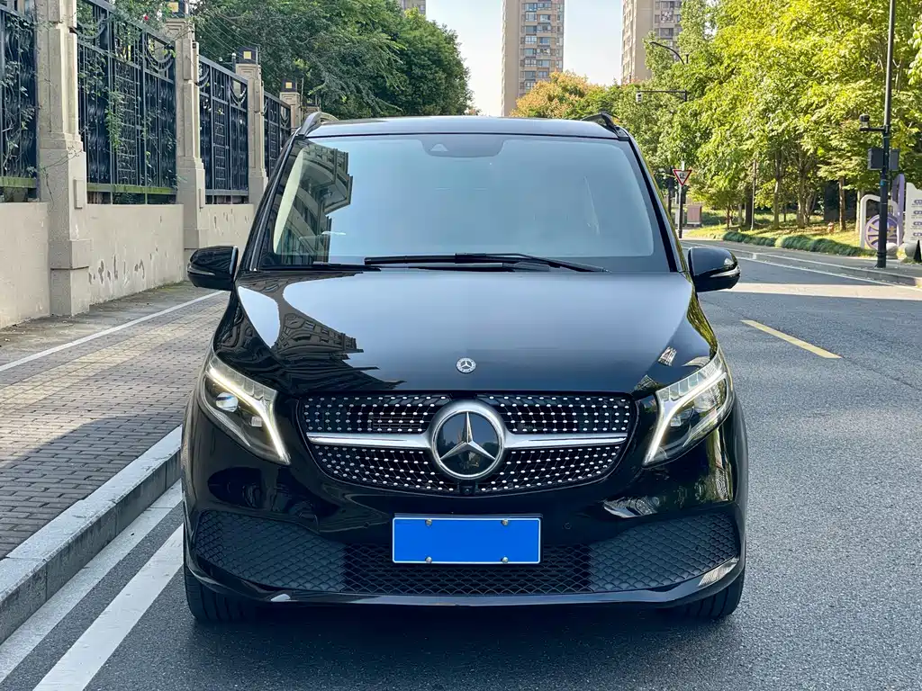 Mercedes-Benz V-Class — фото 2