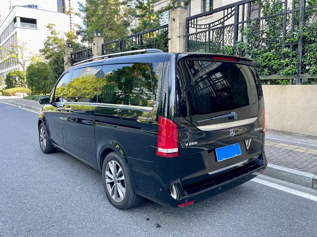 Mercedes-Benz V-Class — фото 5
